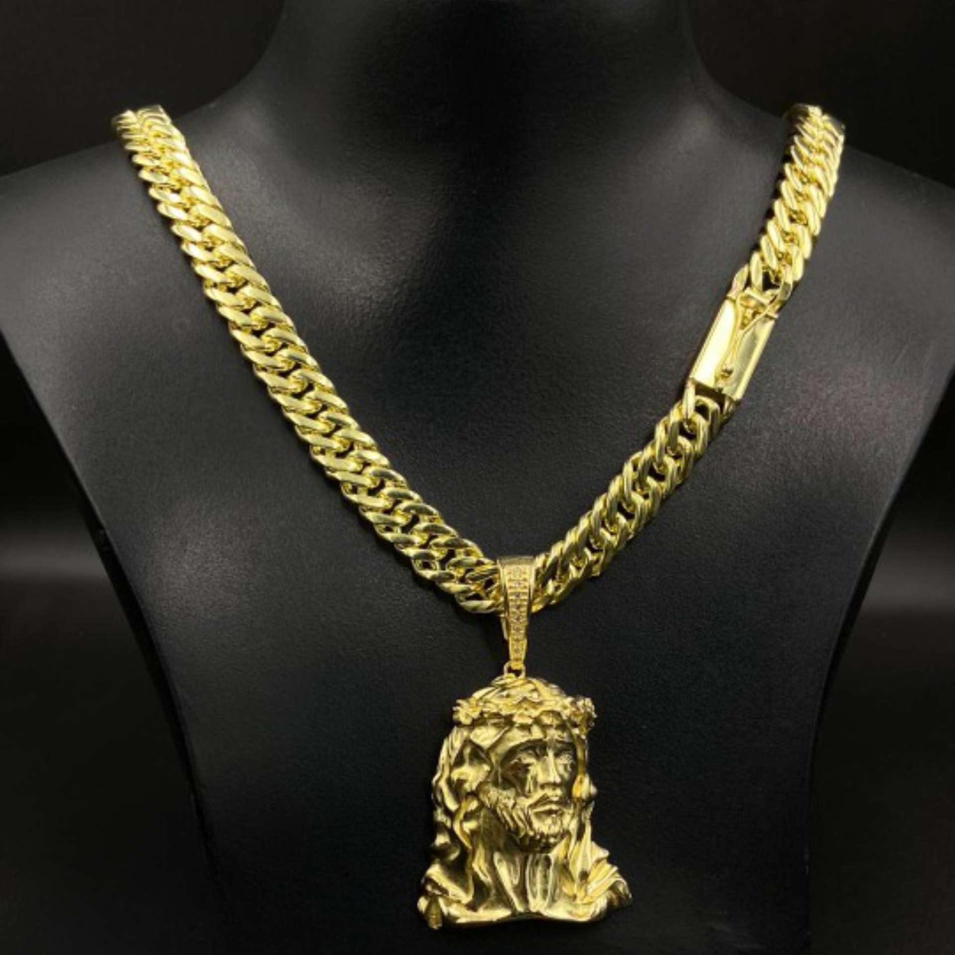 Corrente Grumet 13mm Face de Cristo cravejado